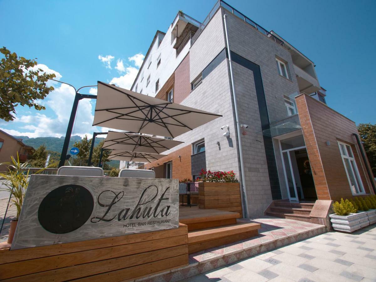 Hotel Lahuta Bajram Curri Kültér fotó