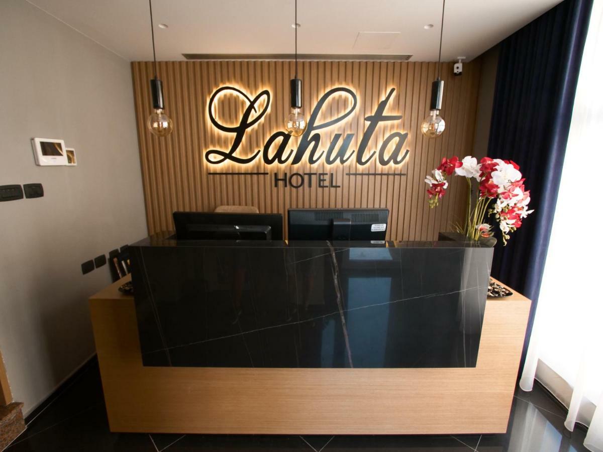 Hotel Lahuta Bajram Curri Kültér fotó