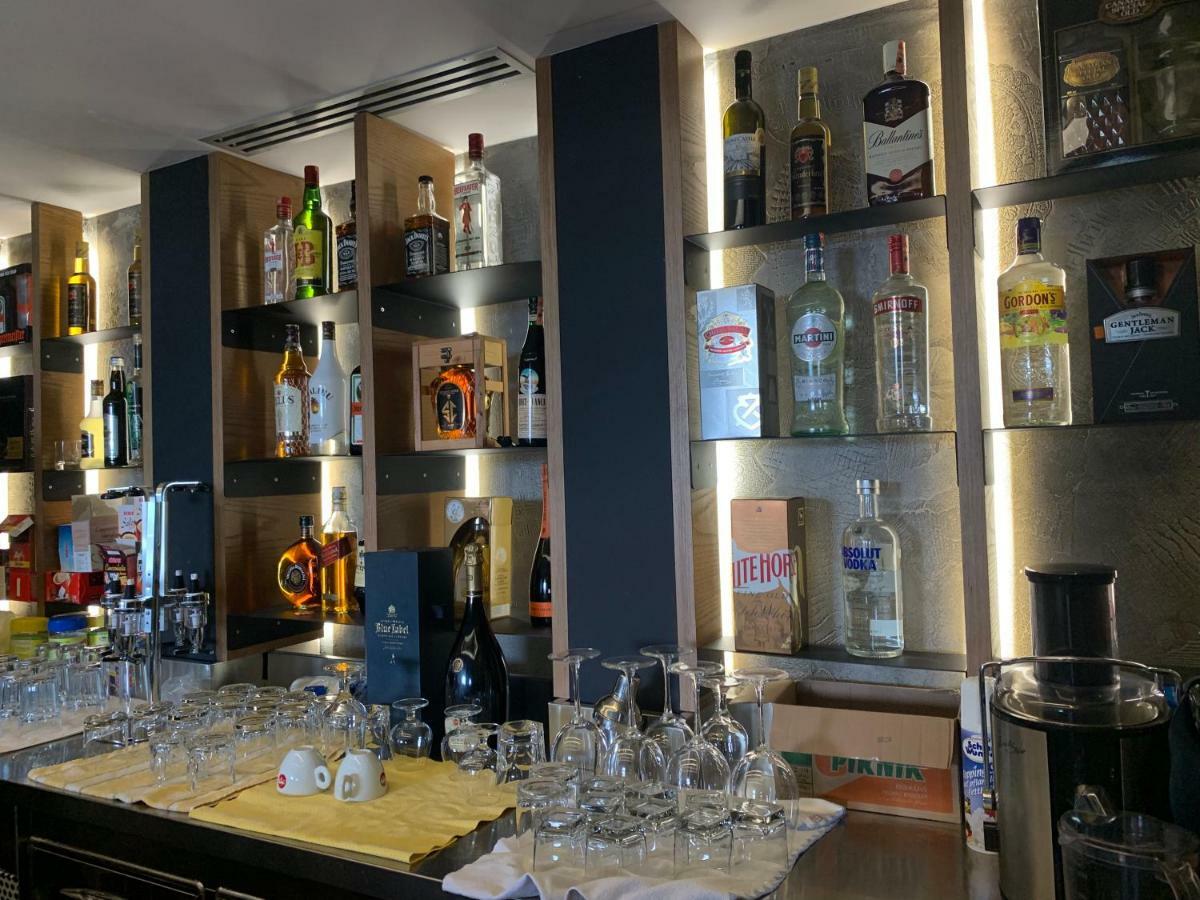 Hotel Lahuta Bajram Curri Kültér fotó