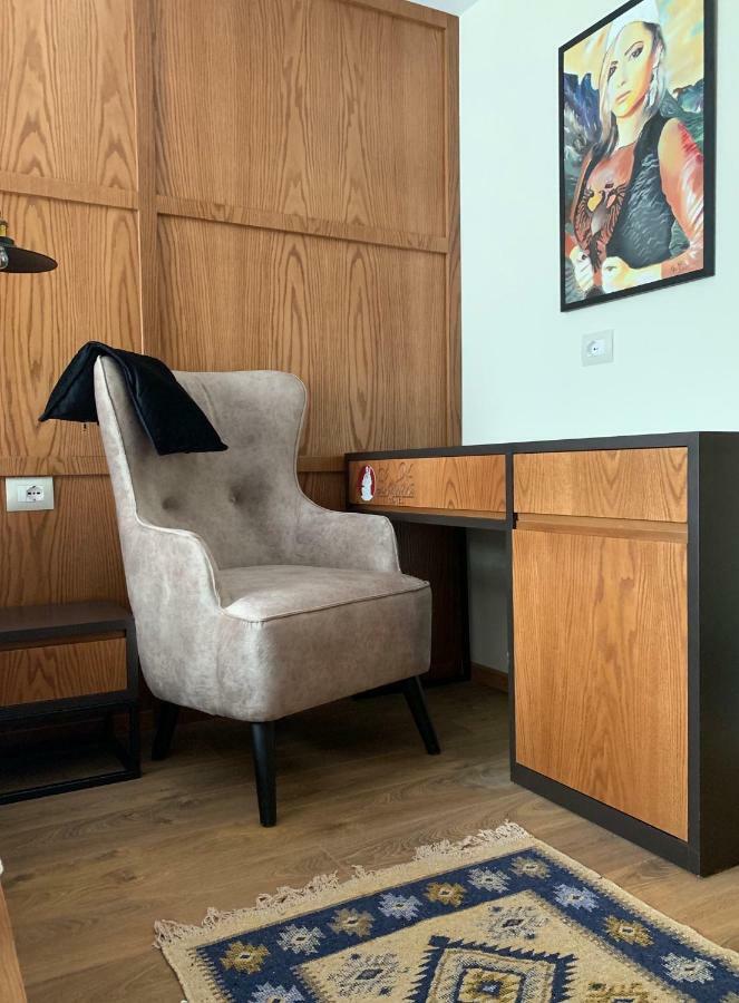 Hotel Lahuta Bajram Curri Kültér fotó